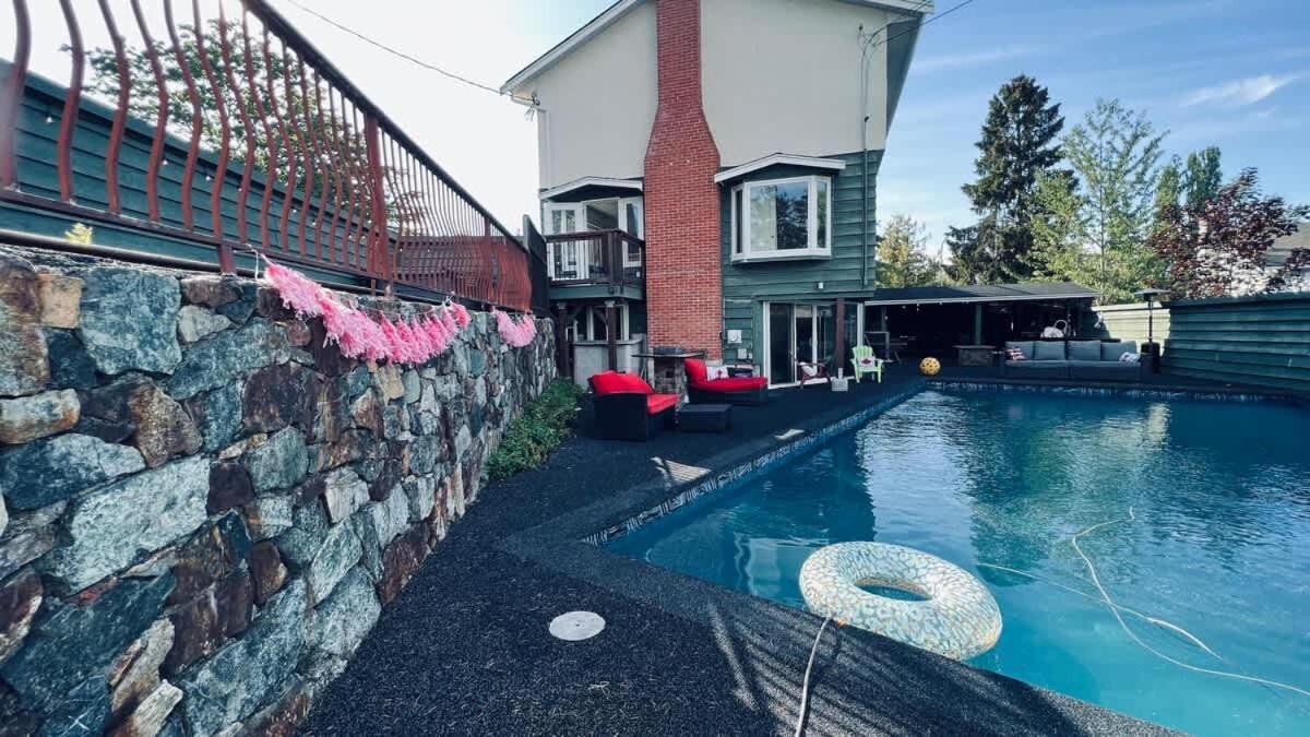 Tranquil Oasis 2 Bedroom Suite With Pool View Victoria Exterior foto